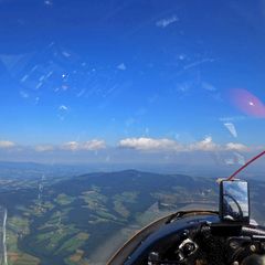 Flugwegposition um 12:17:14: Aufgenommen in der Nähe von Gemeinde Pöllauberg, 8225, Österreich in 1542 Meter